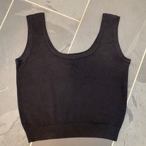 ✨St. John Black Scoop Neck Sleeveless Knit Top✨